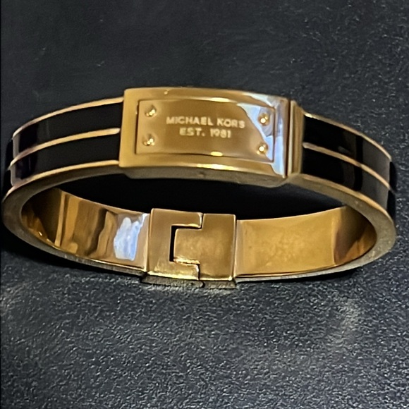 Micheal Kors Gold w Black Enamel Hinge Logo Statement Runway Screw Bracelet - Picture 8 of 13